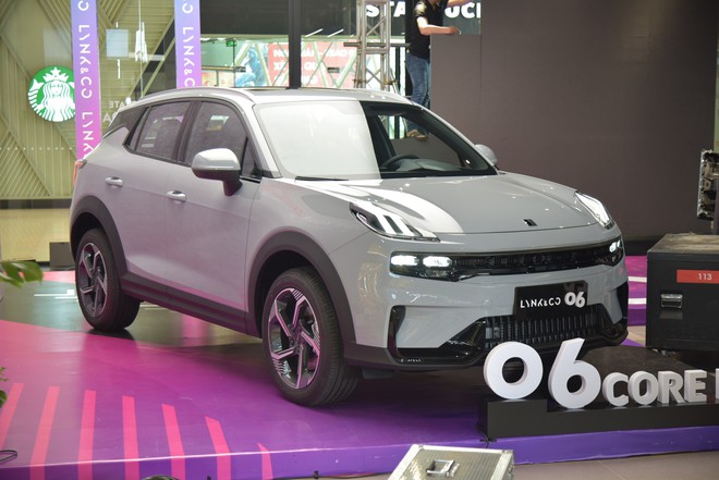 Lynk & Co 06 thêm bản 'base' tại Việt Nam: Giá 679 triệu đồng, tiết kiệm 50 triệu đánh đổi ADAS và một số trang bị tiện nghi- Ảnh 2. Lynk & Co 06 thêm bản 'base' tại Việt Nam: Giá 679 triệu đồng, tiết kiệm 50 triệu đánh đổi ADAS và một số trang bị tiện nghi- Ảnh 2.