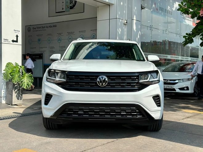 VW Teramont hạ giá kỷ lục còn 1,788 tỷ đồng: Là bản Limited nhiều 'option' xịn, tăng cạnh tranh trước Palisade, làm khó Explorer- Ảnh 4. VW Teramont hạ giá kỷ lục còn 1,788 tỷ đồng: Là bản Limited nhiều 'option' xịn, tăng cạnh tranh trước Palisade, làm khó Explorer- Ảnh 4.