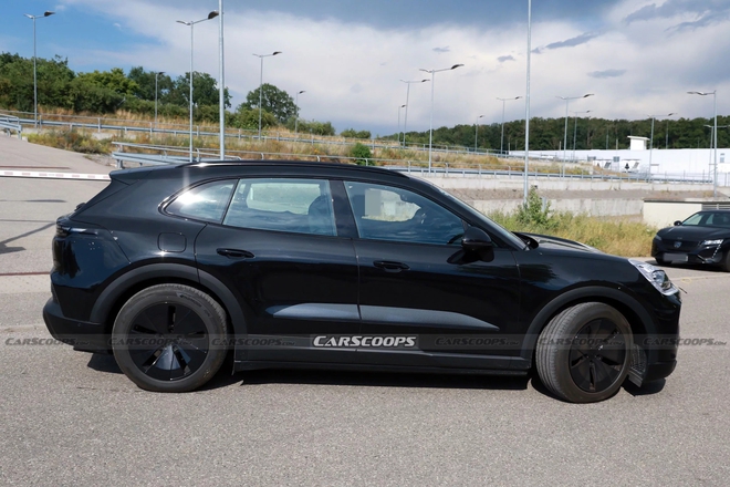 Porsche Cayenne lộ nội thất mới: Thiết kế lột xác với 4 màn hình khủng, bỏ gần hết nút bấm- Ảnh 7. Porsche Cayenne lộ nội thất mới: Thiết kế lột xác với 4 màn hình khủng, bỏ gần hết nút bấm- Ảnh 7.
