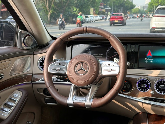 Rao Mercedes S 400 độ AMG nhưng lưới tản nhiệt Maybach giá hơn 1 tỷ đồng, người bán hỏi: Tại sao phải mua C-Class cũ?- Ảnh 10. Rao Mercedes S 400 độ AMG nhưng lưới tản nhiệt Maybach giá hơn 1 tỷ đồng, người bán hỏi: Tại sao phải mua C-Class cũ?- Ảnh 10.