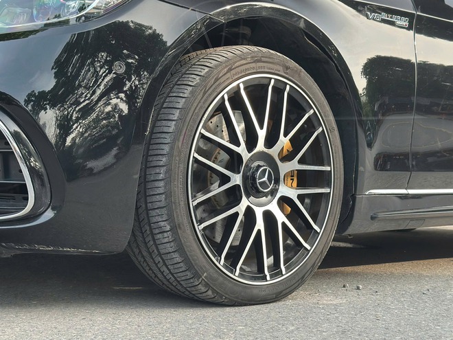 Rao Mercedes S 400 độ AMG nhưng lưới tản nhiệt Maybach giá hơn 1 tỷ đồng, người bán hỏi: Tại sao phải mua C-Class cũ?- Ảnh 7. Rao Mercedes S 400 độ AMG nhưng lưới tản nhiệt Maybach giá hơn 1 tỷ đồng, người bán hỏi: Tại sao phải mua C-Class cũ?- Ảnh 7.