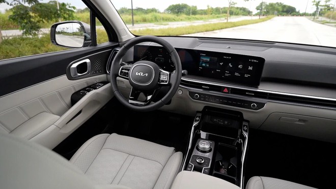 Kia Sorento giảm giá còn từ 879 triệu đồng tại đại lý, đua giá với Santa Fe nhưng VIN 2025- Ảnh 7. Kia Sorento giảm giá còn từ 879 triệu đồng tại đại lý, đua giá với Santa Fe nhưng VIN 2025- Ảnh 7.