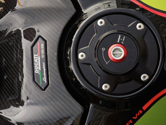 Ducati Streetfighter V4 Lamborghini hàng hiếm rất giống xe của ông xã Đoàn Di Băng rao bán gần 2 tỷ đồng, mới chỉ chạy hơn 5.000 km- Ảnh 7.