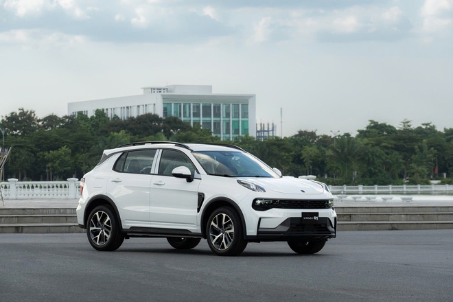 Đồng giá 919 triệu đồng, chọn Lynk & Co 01 bản 'base' hay Kia Sportage bản máy xăng 2.0L gần cao nhất- Ảnh 1. Đồng giá 919 triệu đồng, chọn Lynk & Co 01 bản 'base' hay Kia Sportage bản máy xăng 2.0L gần cao nhất- Ảnh 1.