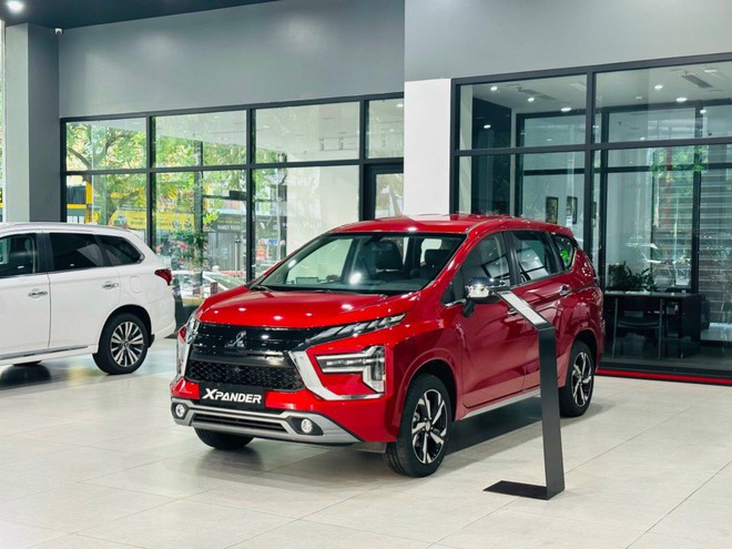 Loạt MPV đua giảm giá tại Việt Nam: Từ 'vua doanh số' đến các xe bán ít hơn đều giảm, có mẫu đỡ tiền lăn bánh hơn 80 triệu đồng- Ảnh 3. Loạt MPV đua giảm giá tại Việt Nam: Từ 'vua doanh số' đến các xe bán ít hơn đều giảm, có mẫu đỡ tiền lăn bánh hơn 80 triệu đồng- Ảnh 3.