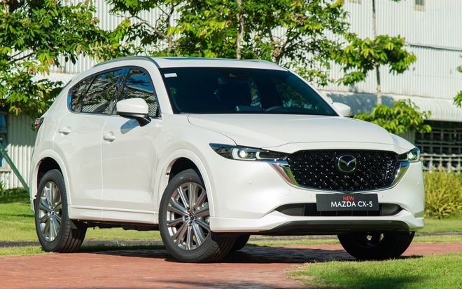 Chọn Ford Territory 2025 bản đắt nhất hay tiết kiệm 27 triệu đồng lấy Mazda CX-5 tầm trung, bảng này sẽ giúp bạn dễ dàng lựa chọn- Ảnh 2. Chọn Ford Territory 2025 bản đắt nhất hay tiết kiệm 27 triệu đồng lấy Mazda CX-5 tầm trung, bảng này sẽ giúp bạn dễ dàng lựa chọn- Ảnh 2.