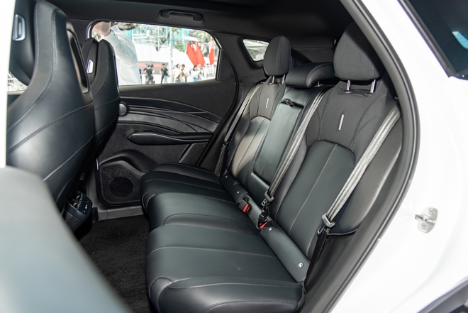 Chi tiết Omoda C7 tại Việt Nam: Đấu trực tiếp CR-V hybrid, giá dự kiến từ 839 triệu đồng- Ảnh 15. Chi tiết Omoda C7 tại Việt Nam: Đấu trực tiếp CR-V hybrid, giá dự kiến từ 839 triệu đồng- Ảnh 15.