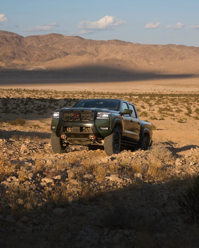 Nissan Navara 2026 ra mắt: Thêm tiện nghi, bổ sung bản địa hình cực chất đấu Ford Ranger Raptor, nhưng vẫn thua đối thủ ở một điểm- Ảnh 20. Nissan Navara 2026 ra mắt: Thêm tiện nghi, bổ sung bản địa hình cực chất đấu Ford Ranger Raptor, nhưng vẫn thua đối thủ ở một điểm- Ảnh 20.