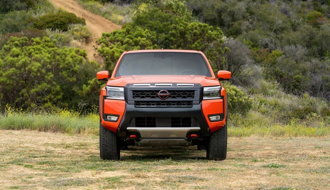 Nissan Navara 2026 ra mắt: Thêm tiện nghi, bổ sung bản địa hình cực chất đấu Ford Ranger Raptor, nhưng vẫn thua đối thủ ở một điểm- Ảnh 3. Nissan Navara 2026 ra mắt: Thêm tiện nghi, bổ sung bản địa hình cực chất đấu Ford Ranger Raptor, nhưng vẫn thua đối thủ ở một điểm- Ảnh 3.