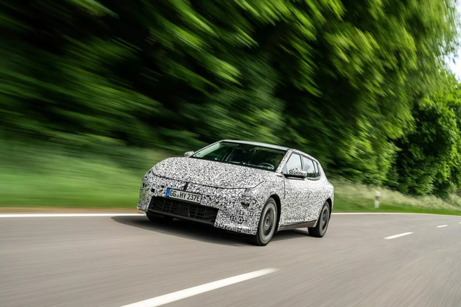 Xem Kia test pin xe điện mới thấy yên tâm nếu hãng bán ở Việt Nam: Bào 10.000km đường đua, sạc xả nhanh liên tục chỉ chai 5%- Ảnh 4. Xem Kia test pin xe điện mới thấy yên tâm nếu hãng bán ở Việt Nam: Bào 10.000km đường đua, sạc xả nhanh liên tục chỉ chai 5%- Ảnh 4.