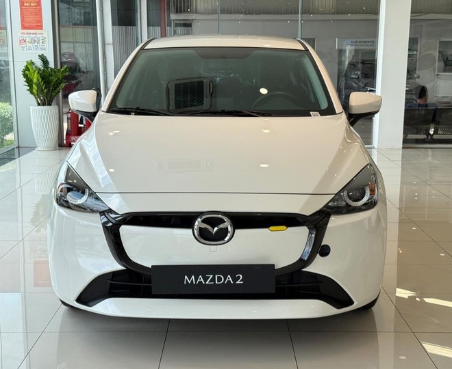 Mazda2 giảm giá tới 42 triệu đồng, giá thực tế lấn cả 'sân' của Hyundai i10, Kia Morning- Ảnh 3. Mazda2 giảm giá tới 42 triệu đồng, giá thực tế lấn cả 'sân' của Hyundai i10, Kia Morning- Ảnh 3.