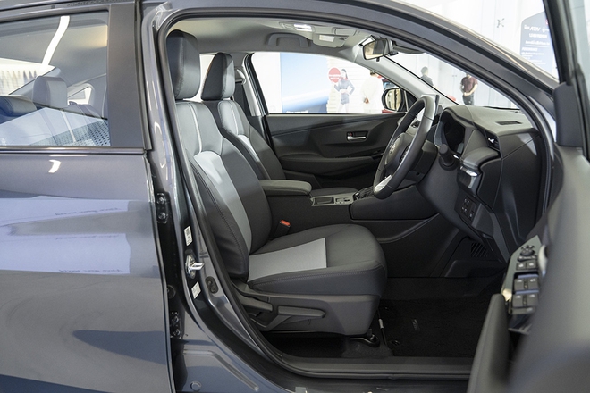 Toyota Vios hybrid ra mắt ĐNÁ: Chung động cơ Yaris Cross HEV, mạnh 110 mã lực, giá quy đổi từ 580 triệu- Ảnh 18. Toyota Vios hybrid ra mắt ĐNÁ: Chung động cơ Yaris Cross HEV, mạnh 110 mã lực, giá quy đổi từ 580 triệu- Ảnh 18.