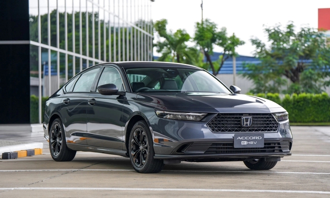 Honda Accord hybrid ra mắt ĐNÁ: Thêm loạt công nghệ trên bản tiêu chuẩn, màn HUD, 207 mã lực, liệu có về Việt Nam tăng sức đấu Camry?- Ảnh 2. Honda Accord hybrid ra mắt ĐNÁ: Thêm loạt công nghệ trên bản tiêu chuẩn, màn HUD, 207 mã lực, liệu có về Việt Nam tăng sức đấu Camry?- Ảnh 2.