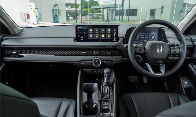 Honda Accord hybrid ra mắt ĐNÁ: Thêm loạt công nghệ trên bản tiêu chuẩn, màn HUD, 207 mã lực, liệu có về Việt Nam tăng sức đấu Camry?- Ảnh 6. Honda Accord hybrid ra mắt ĐNÁ: Thêm loạt công nghệ trên bản tiêu chuẩn, màn HUD, 207 mã lực, liệu có về Việt Nam tăng sức đấu Camry?- Ảnh 6.