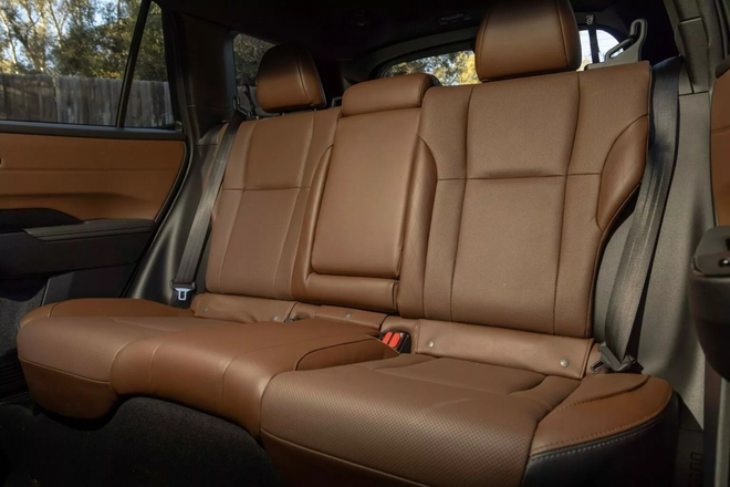 Subaru Outback 2026 lột xác thành SUV thực thụ: Dáng vuông như Land Rover, có bản 260 mã lực, giá tăng mạnh- Ảnh 16. Subaru Outback 2026 lột xác thành SUV thực thụ: Dáng vuông như Land Rover, có bản 260 mã lực, giá tăng mạnh- Ảnh 16.