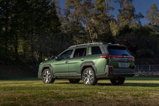 Subaru Outback 2026 lột xác thành SUV thực thụ: Dáng vuông như Land Rover, có bản 260 mã lực, giá tăng mạnh- Ảnh 9. Subaru Outback 2026 lột xác thành SUV thực thụ: Dáng vuông như Land Rover, có bản 260 mã lực, giá tăng mạnh- Ảnh 9.
