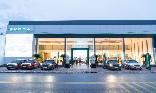 Skoda Slavia vượt hơn 200km cao tốc Nghệ An - Ninh Bình cùng đoàn SUV: Cầm lái không ngán tốc độ cao, ngồi lâu không mệt nhờ một điều- Ảnh 12. Skoda Slavia vượt hơn 200km cao tốc Nghệ An - Ninh Bình cùng đoàn SUV: Cầm lái không ngán tốc độ cao, ngồi lâu không mệt nhờ một điều- Ảnh 12.