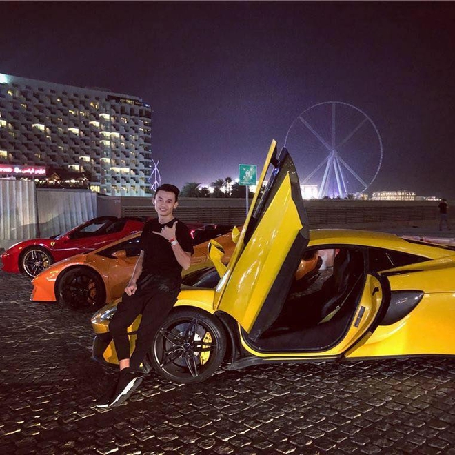 Doanh nhân 9x bán kim cương bị bắt tạm giam vì tội rửa tiền từng có cuộc sống hào nhoáng như thế này: Sở hữu hàng loạt xe sang 'thú dữ', đồng hồ tiền tỷ- Ảnh 6. Doanh nhân 9x bán kim cương bị bắt tạm giam vì tội rửa tiền từng có cuộc sống hào nhoáng như thế này: Sở hữu hàng loạt xe sang 'thú dữ', đồng hồ tiền tỷ- Ảnh 6.