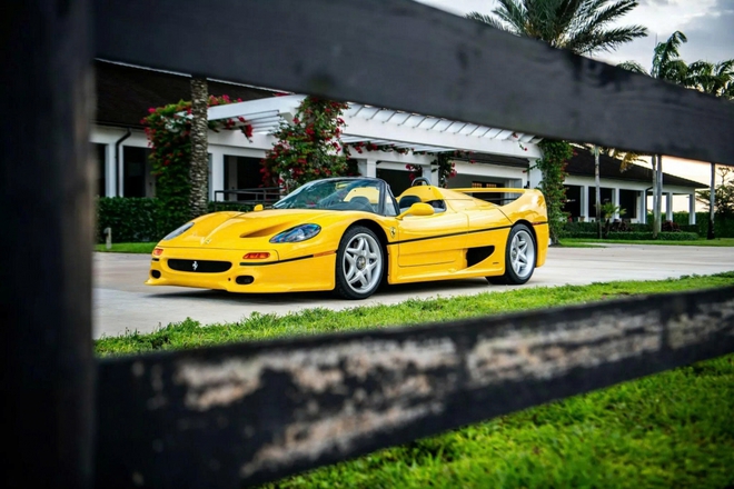 Chiêm ngưỡng Ferrari F50 màu vàng Giallo Modena vừa được bán đấu giá hơn 240 tỷ đồng- Ảnh 1. Chiêm ngưỡng Ferrari F50 màu vàng Giallo Modena vừa được bán đấu giá hơn 240 tỷ đồng- Ảnh 1.