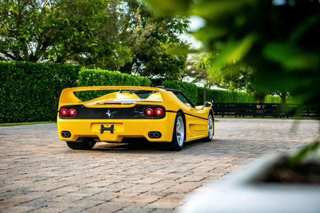 Chiêm ngưỡng Ferrari F50 màu vàng Giallo Modena vừa được bán đấu giá hơn 240 tỷ đồng- Ảnh 4. Chiêm ngưỡng Ferrari F50 màu vàng Giallo Modena vừa được bán đấu giá hơn 240 tỷ đồng- Ảnh 4.