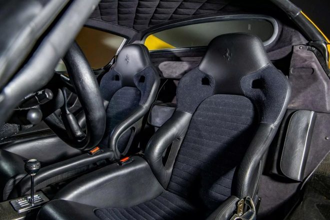 Chiêm ngưỡng Ferrari F50 màu vàng Giallo Modena vừa được bán đấu giá hơn 240 tỷ đồng- Ảnh 6. Chiêm ngưỡng Ferrari F50 màu vàng Giallo Modena vừa được bán đấu giá hơn 240 tỷ đồng- Ảnh 6.