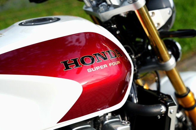 Honda CB1300SF SP Final Edition về Việt Nam giá có thể hơn 500 triệu: Được mệnh danh là 'ông vua nakebike', bản cuối cùng được sản xuất- Ảnh 5. Honda CB1300SF SP Final Edition về Việt Nam giá có thể hơn 500 triệu: Được mệnh danh là 'ông vua nakebike', bản cuối cùng được sản xuất- Ảnh 5.