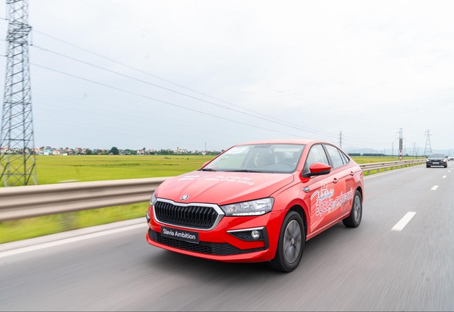 Chuyên gia đánh giá 4 mẫu Skoda trong hành trình xuyên Việt: Kushaq, Slavia ‘cửa trên’ xe Nhật, Hàn, Karoq ‘vượt’ thông số, Kodiaq như xe 4-5 tỷ- Ảnh 2. Chuyên gia đánh giá 4 mẫu Skoda trong hành trình xuyên Việt: Kushaq, Slavia ‘cửa trên’ xe Nhật, Hàn, Karoq ‘vượt’ thông số, Kodiaq như xe 4-5 tỷ- Ảnh 2.