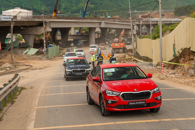 Chuyên gia đánh giá 4 mẫu Skoda trong hành trình xuyên Việt: Kushaq, Slavia ‘cửa trên’ xe Nhật, Hàn, Karoq ‘vượt’ thông số, Kodiaq như xe 4-5 tỷ- Ảnh 4. Chuyên gia đánh giá 4 mẫu Skoda trong hành trình xuyên Việt: Kushaq, Slavia ‘cửa trên’ xe Nhật, Hàn, Karoq ‘vượt’ thông số, Kodiaq như xe 4-5 tỷ- Ảnh 4.