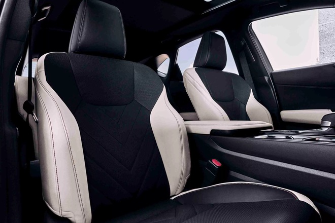 Lexus NX 2026 ra mắt: Giá quy đổi từ gần 1,2 tỷ đồng, bản tiết kiệm nhất chỉ ‘ăn’ 5,9L/100km, cạnh tranh GLC, X3- Ảnh 6. Lexus NX 2026 ra mắt: Giá quy đổi từ gần 1,2 tỷ đồng, bản tiết kiệm nhất chỉ ‘ăn’ 5,9L/100km, cạnh tranh GLC, X3- Ảnh 6.