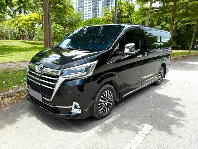 Chiếc Toyota đã qua sử dụng này phù hợp với gia đình 9 người: Nhập Nhật, máy dầu, rộng hơn Kia Carnival, giá rao đắt hơn Mercedes GLC 300- Ảnh 4.