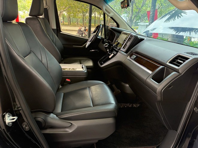 Chiếc Toyota đã qua sử dụng này phù hợp với gia đình 9 người: Nhập Nhật, máy dầu, rộng hơn Kia Carnival, giá rao đắt hơn Mercedes GLC 300- Ảnh 8.