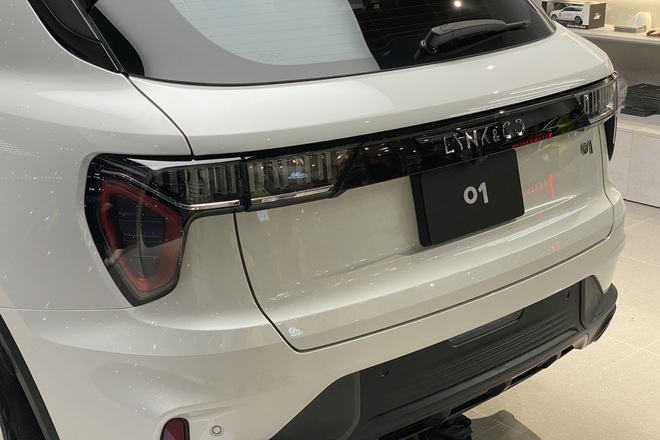 Lynk & Co 01 sắp thêm bản 'base' tại Việt Nam: Dự kiến rẻ hơn 100 triệu đồng, vẫn đắt hơn CX-5, Territory, đánh đổi vài trang bị- Ảnh 8. Lynk & Co 01 sắp thêm bản 'base' tại Việt Nam: Dự kiến rẻ hơn 100 triệu đồng, vẫn đắt hơn CX-5, Territory, đánh đổi vài trang bị- Ảnh 8.