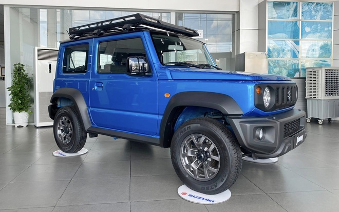 Mua Suzuki Jimny bây giờ tiết kiệm 120 triệu đồng tiền lăn bánh: Đại lý giảm giá sâu, nhiều nơi độ sẵn hầm hố để hút khách- Ảnh 3. Mua Suzuki Jimny bây giờ tiết kiệm 120 triệu đồng tiền lăn bánh: Đại lý giảm giá sâu, nhiều nơi độ sẵn hầm hố để hút khách- Ảnh 3.