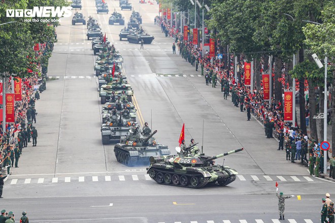 Dàn khí tài hùng hậu diễu qua Quảng trường Ba Đình trong buổi tổng duyệt A80- Ảnh 3.