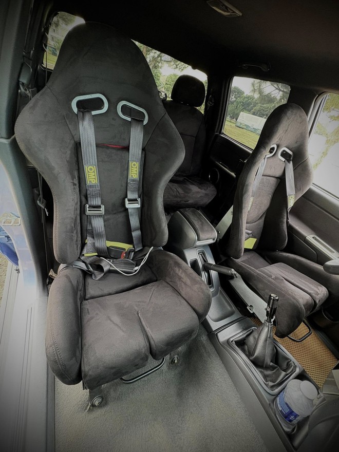 Rao bán Isuzu D-Max giá 345 triệu đồng, người bán cho biết: Độ 'full bài', nâng công suất hơn 300 mã, ghế đua, hạ gầm- Ảnh 6. Rao bán Isuzu D-Max giá 345 triệu đồng, người bán cho biết: Độ 'full bài', nâng công suất hơn 300 mã, ghế đua, hạ gầm- Ảnh 6.