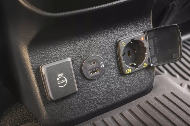 Tính năng này trên Ford Ranger người Việt đã sử dụng từ lâu nhưng khách mua tại một số nước phải chi 40-55 triệu đồng để bổ sung- Ảnh 3. Tính năng này trên Ford Ranger người Việt đã sử dụng từ lâu nhưng khách mua tại một số nước phải chi 40-55 triệu đồng để bổ sung- Ảnh 3.
