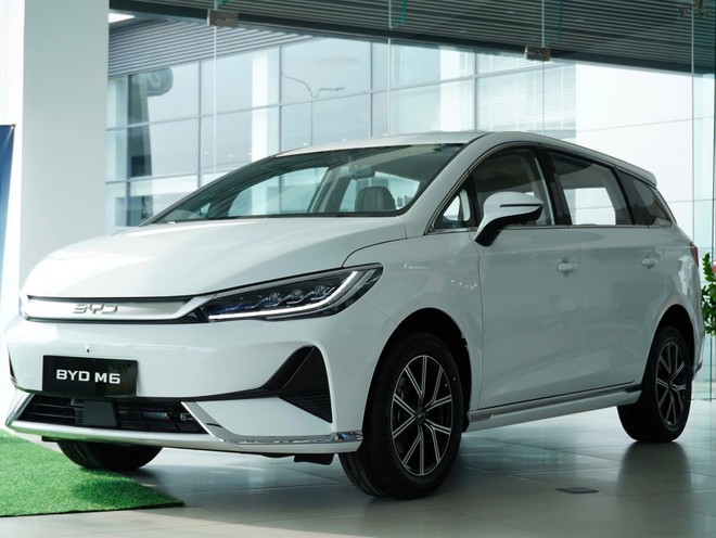 Kèo xe điện dịch vụ căng nhất lúc này: VinFast Limo Green vs BYD M6, bảng này giúp bạn chốt đơn dễ dàng hơn- Ảnh 2. Kèo xe điện dịch vụ căng nhất lúc này: VinFast Limo Green vs BYD M6, bảng này giúp bạn chốt đơn dễ dàng hơn- Ảnh 2.