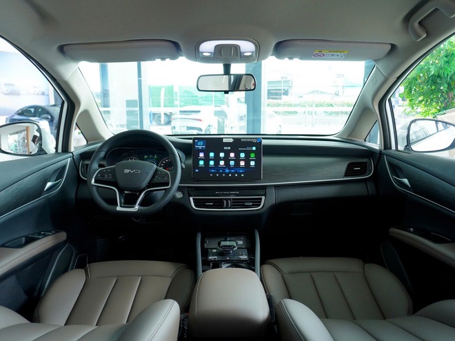 Kèo xe điện dịch vụ căng nhất lúc này: VinFast Limo Green vs BYD M6, bảng này giúp bạn chốt đơn dễ dàng hơn- Ảnh 6. Kèo xe điện dịch vụ căng nhất lúc này: VinFast Limo Green vs BYD M6, bảng này giúp bạn chốt đơn dễ dàng hơn- Ảnh 6.