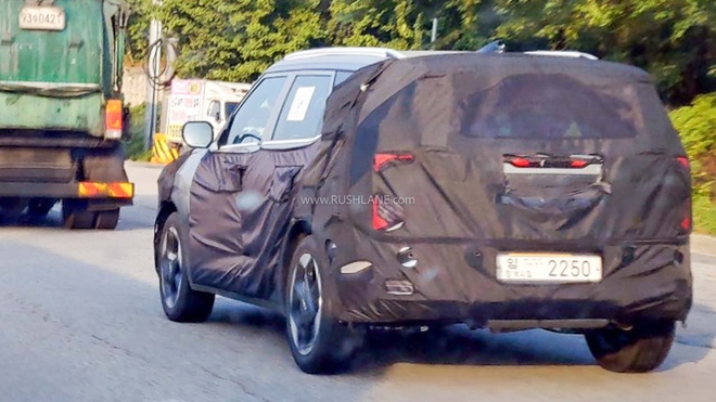 Kia Seltos đời mới dự kiến còn lớn hơn Toyota Corolla Cross, màn hình cong như Palisade, camera 360- Ảnh 3. Kia Seltos đời mới dự kiến còn lớn hơn Toyota Corolla Cross, màn hình cong như Palisade, camera 360- Ảnh 3.