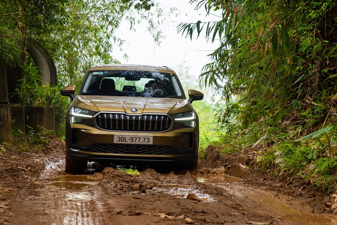 Skoda Kodiaq 2025 - Vận hành đậm chất Âu là sức bật trong phân khúc D khó tính- Ảnh 12. Skoda Kodiaq 2025 - Vận hành đậm chất Âu là sức bật trong phân khúc D khó tính- Ảnh 12.