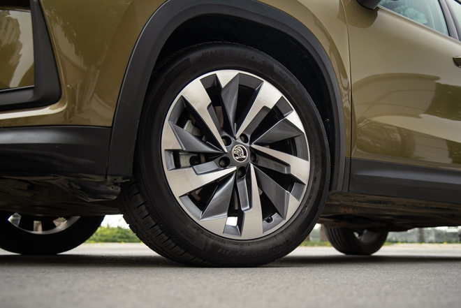 Skoda Kodiaq 2025 - Vận hành đậm chất Âu là sức bật trong phân khúc D khó tính- Ảnh 5. Skoda Kodiaq 2025 - Vận hành đậm chất Âu là sức bật trong phân khúc D khó tính- Ảnh 5.