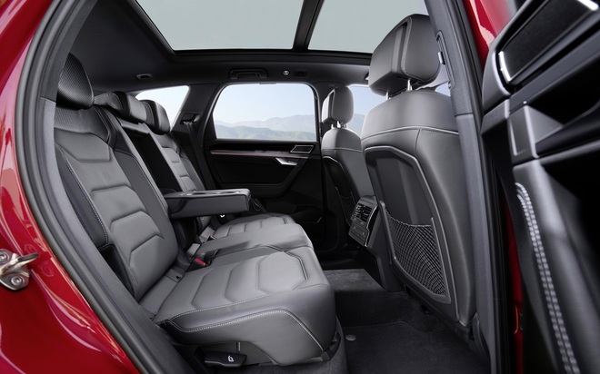 Đại lý hé lộ VW Touareg 2025 sắp ra mắt Việt Nam sẽ có 2 bản với phong cách khác nhau, máy mạnh hơn, thêm ADAS đấu RX, Q7- Ảnh 14. Đại lý hé lộ VW Touareg 2025 sắp ra mắt Việt Nam sẽ có 2 bản với phong cách khác nhau, máy mạnh hơn, thêm ADAS đấu RX, Q7- Ảnh 14.