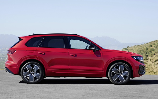 Đại lý hé lộ VW Touareg 2025 sắp ra mắt Việt Nam sẽ có 2 bản với phong cách khác nhau, máy mạnh hơn, thêm ADAS đấu RX, Q7- Ảnh 6. Đại lý hé lộ VW Touareg 2025 sắp ra mắt Việt Nam sẽ có 2 bản với phong cách khác nhau, máy mạnh hơn, thêm ADAS đấu RX, Q7- Ảnh 6.