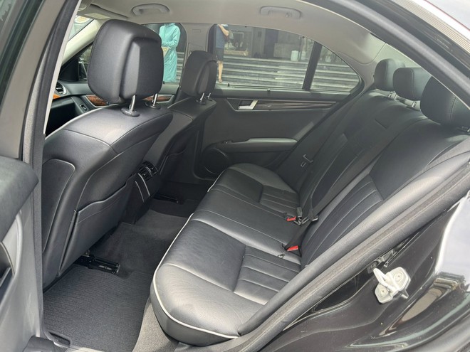 Rao chiếc Mercedes-Benz này chỉ hơn 200 triệu, người bán khẳng định: Xe 'không có gì để chê, zin cả xe'- Ảnh 8.