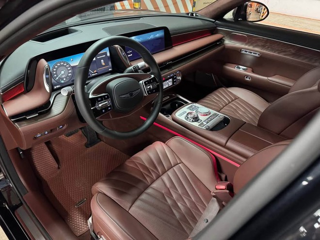 Hàng hiếm Genesis G90 gần như mới giá 5,1 tỷ đồng đắt ngang S-Class ‘đập hộp’: Ghế sau như Maybach, ADAS hơn xe Đức- Ảnh 5. Hàng hiếm Genesis G90 gần như mới giá 5,1 tỷ đồng đắt ngang S-Class ‘đập hộp’: Ghế sau như Maybach, ADAS hơn xe Đức- Ảnh 5.