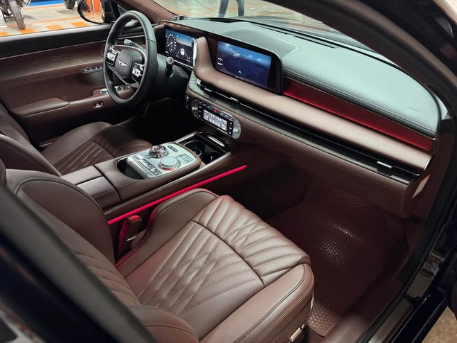 Hàng hiếm Genesis G90 gần như mới giá 5,1 tỷ đồng đắt ngang S-Class ‘đập hộp’: Ghế sau như Maybach, ADAS hơn xe Đức- Ảnh 6. Hàng hiếm Genesis G90 gần như mới giá 5,1 tỷ đồng đắt ngang S-Class ‘đập hộp’: Ghế sau như Maybach, ADAS hơn xe Đức- Ảnh 6.