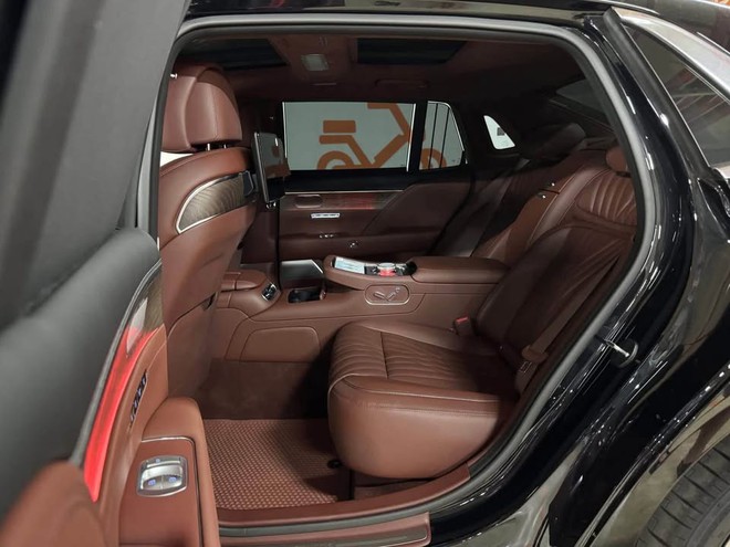 Hàng hiếm Genesis G90 gần như mới giá 5,1 tỷ đồng đắt ngang S-Class ‘đập hộp’: Ghế sau như Maybach, ADAS hơn xe Đức- Ảnh 8. Hàng hiếm Genesis G90 gần như mới giá 5,1 tỷ đồng đắt ngang S-Class ‘đập hộp’: Ghế sau như Maybach, ADAS hơn xe Đức- Ảnh 8.
