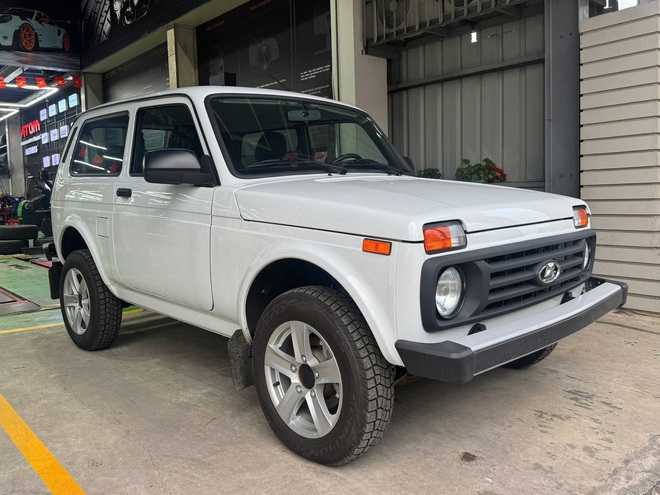 Lada Niva giá 450 triệu đồng tại Việt Nam: Dáng kiểu Jimny nhưng không phải ai cũng lái được, nhập Nga, bảo hành ít hơn xe Nhật, Hàn- Ảnh 3. Lada Niva giá 450 triệu đồng tại Việt Nam: Dáng kiểu Jimny nhưng không phải ai cũng lái được, nhập Nga, bảo hành ít hơn xe Nhật, Hàn- Ảnh 3.