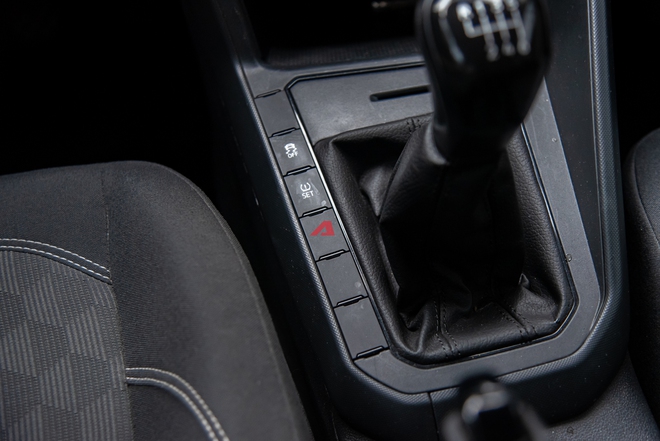 Chi tiết Skoda Slavia Active: Giá 468 triệu, bản thấp nhất dùng số sàn cho người chạy dịch vụ nhưng đủ 6 túi khí, màn hình cảm ứng- Ảnh 11.