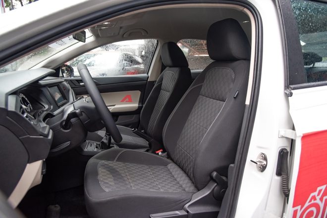 Chi tiết Skoda Slavia Active: Giá 468 triệu, bản thấp nhất dùng số sàn cho người chạy dịch vụ nhưng đủ 6 túi khí, màn hình cảm ứng- Ảnh 15.